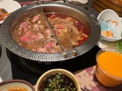 -牛YO寿喜烧·铁板烧和牛火锅自助(市府恒隆店)