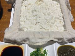 -95号酱骨·一块豆腐(展春园西路店)