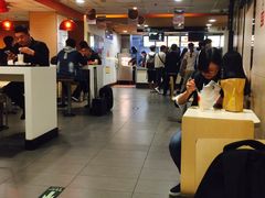 大堂-麦当劳(北京南站店)