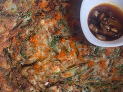 海鲜饼-亲昵春川鸡排(韩国美食街店)