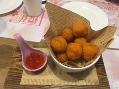 -樱花里音乐餐吧·牛扒椰子鸡(东圃店)