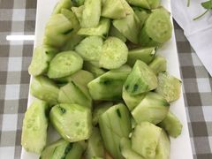 拍黄瓜-烁佳海鲜大馅饺子