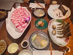 -泓炙颐凤鲜海鲜火锅料理(桐乡店)