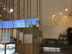 -顶东面包花园·生日蛋糕(世博店)
