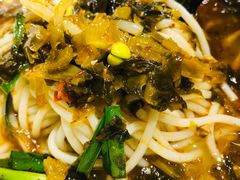 酸辣小锅米线-茶花妹子云南餐厅(传媒大学店)