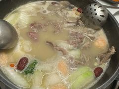 -汤宴·参须肚包鸡(南京路店)