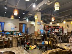 大堂-肖肖酸萝卜鱼火锅(总店)