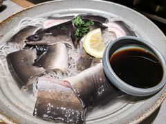 烤活鳗鱼-草家酱蟹炭火烤肉店(珲春南路一店)