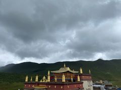 -噶丹松赞林寺