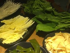-尚品小土屋涮毛肚(李沧万达店)