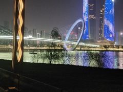 -南京眼步行桥