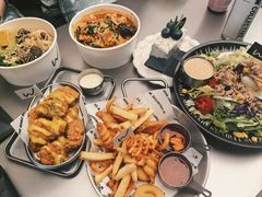 -W COLLECTIVE  DESSERT SHOP
