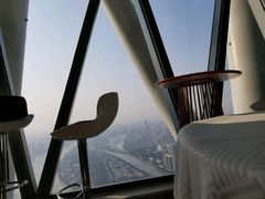 -广州塔卢特斯法国旋转餐厅