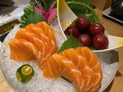 三文鱼刺身-旺角里·榴莲鸡煲(兴华商场分店)