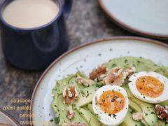 牛油果煮蛋吐司-RAC BAR(安福路店)