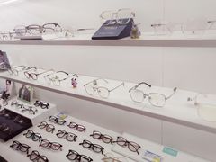 -一人多镜蔡司·依视路眼镜店(琉璃店)