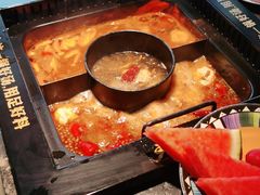 -老牌坊云南鱼豆花火锅(哈西万达店)