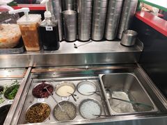 -成都你六姐·牛肉冒菜(信泰中心商场店)