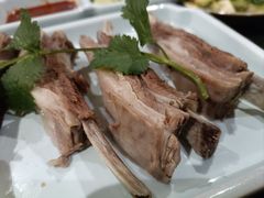 小份的手抓羊肉。-东方亚克西餐厅(西康路店)
