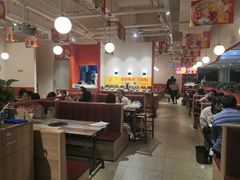 大堂-鸡遇虾煲干锅火锅(小寨金莎店)
