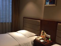 -怡华威斯达酒店(重庆医科大学附属儿童医院店)