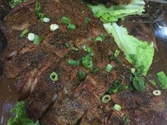 瓦罐密制风味烤羊腿-东顺全羊坊烧烤炒菜莜面(张北店)