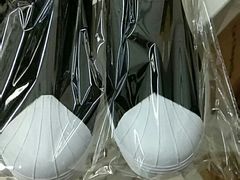 -京伟修鞋洗鞋奢侈品皮具护理店