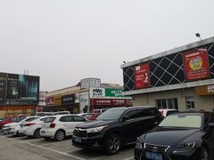 -上海杭州湾建材市场-停车场