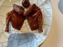 脆皮妙龄鸽-新荣记(建国门外大街店)