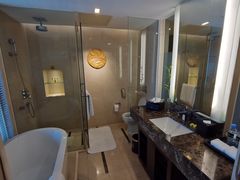 -青岛海尔洲际酒店