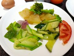 -武汉光谷广场杨家湾地铁站怡程酒店