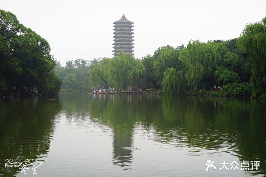 博雅塔图片