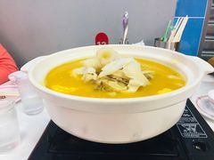 金汤花胶鸡煲-風林火山烤室·涮肉