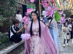 -雪山彩虹谷景区