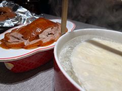 招牌香酥烤鸭-秀儿四九城·新京菜(亚运村鸟巢店)