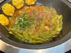 -炖四方东北铁锅炖·烧烤小龙虾(中豪国际店)