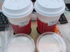奶霜草莓果茶-都可手作(学士街手作店)