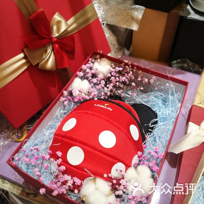 来福士鲜花礼品包装店