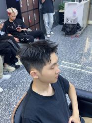 -藤野造型专业烫染接发