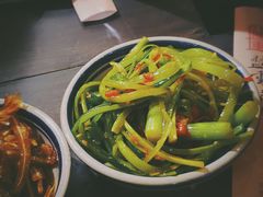 蒜苗-盟重烧烤(东瓜山创始店)