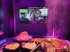 -唯爱KTV聚会餐厅(仙林东城汇店)