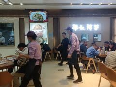 等位区-杨记清芳牛肉拉面(京广路店)