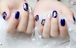 -爱美睫美甲会馆