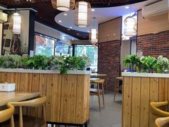 -裕记烧腊连锁餐饮(国商分店)