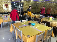 大堂-炕锅羊肉土火锅面片大王