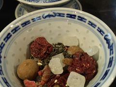 -巴四老城区炭火蛙锅(张江店)