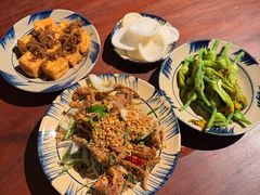 -Cuc Gach Quan Restaurant