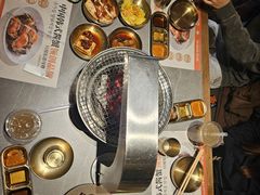 -草家酱蟹炭火烤肉店(珲春南路一店)