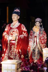 -禕·愫白婚纱商店