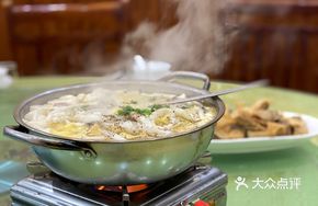 Fish-shaped Noodles and Tofu Hot Pot